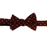 BOW TIE WVN TXT 4PTL SQ FLWR RED