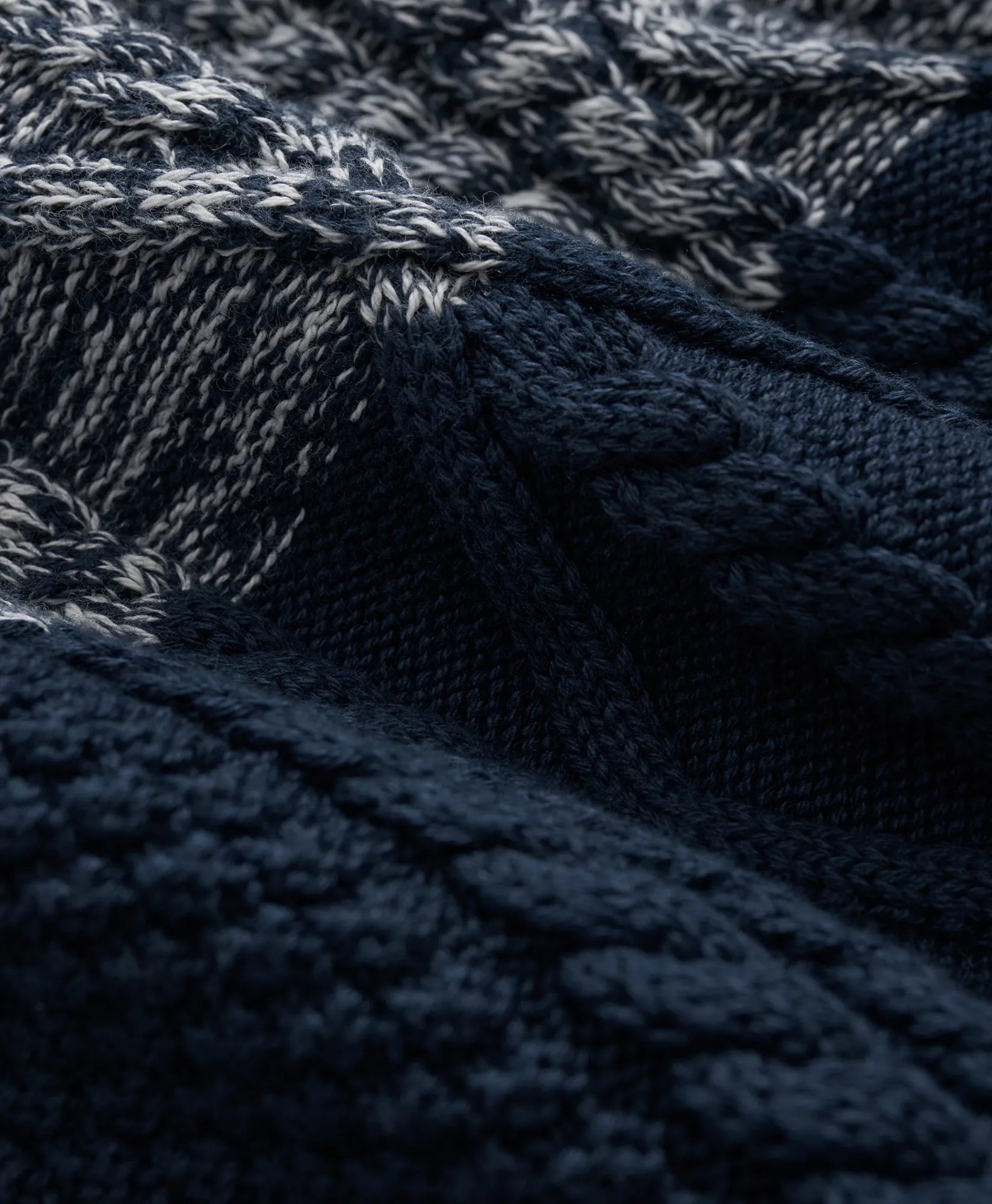 SWT COLOR BLOCK CABLE CREW Navy White St