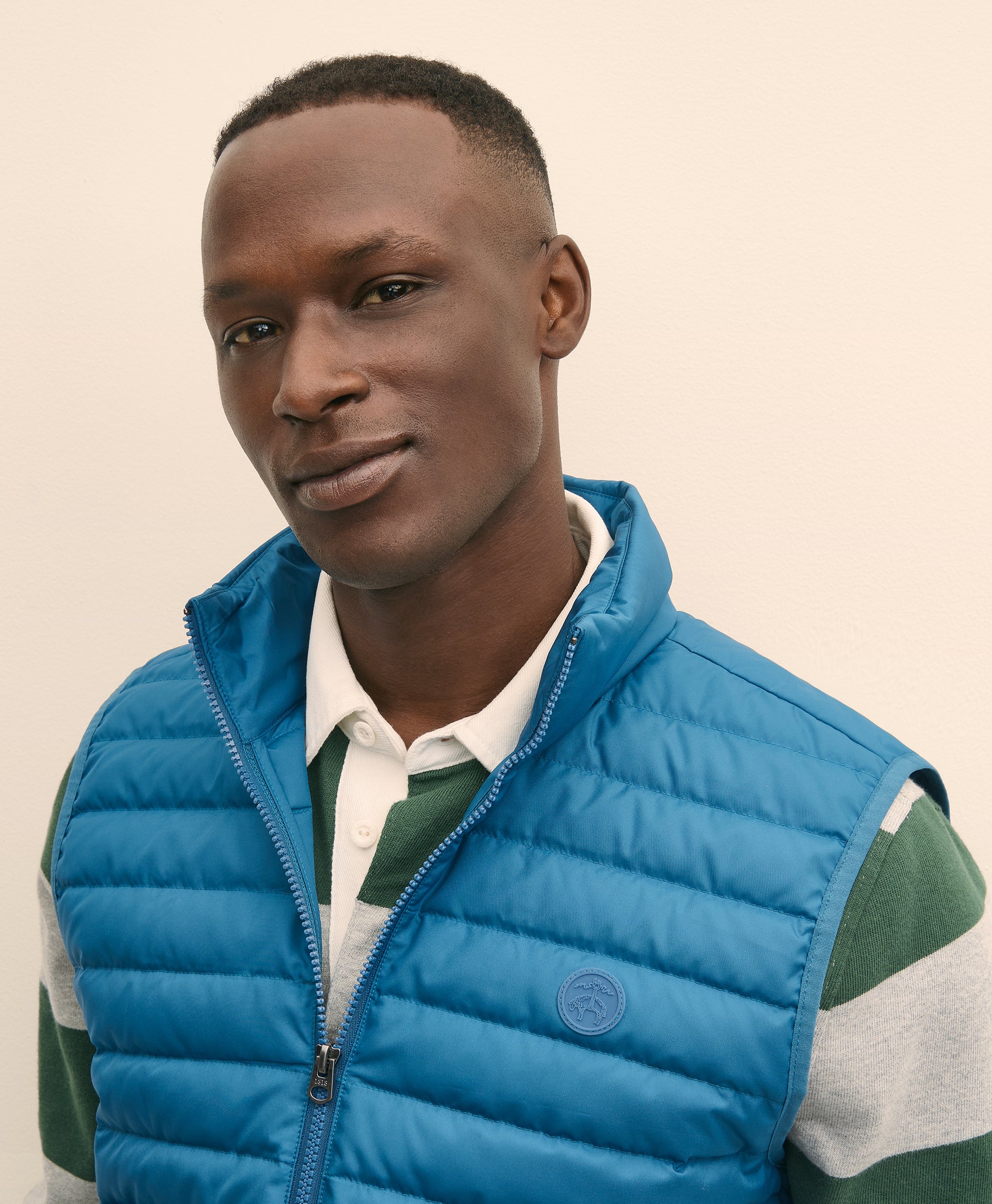 OUTFT SOLID LW DOWN VEST Dark Blue