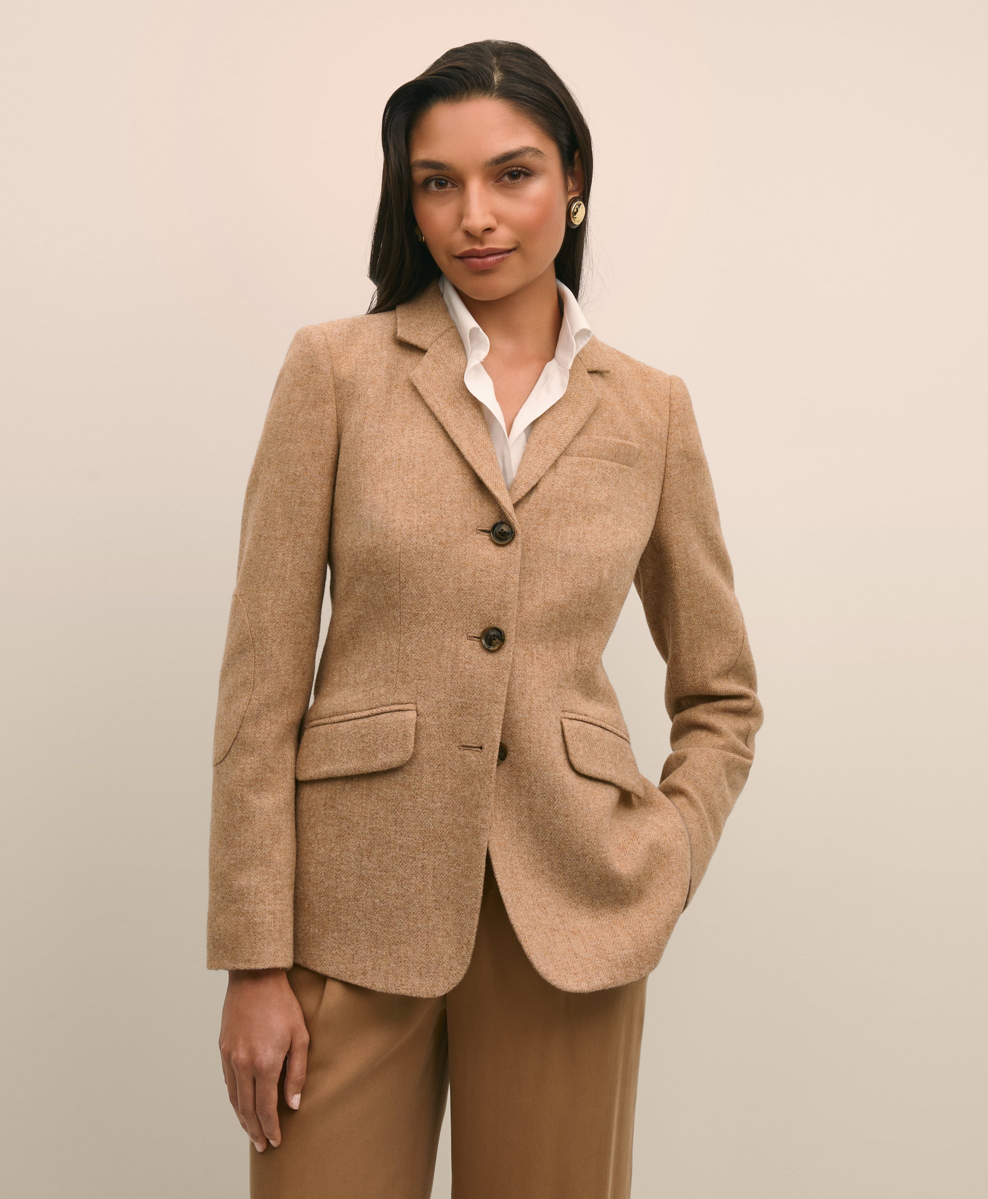 JKT CHNTL SLD TWD CAMEL