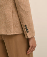 JKT CHNTL SLD TWD CAMEL