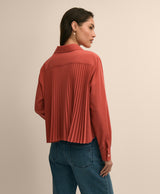 The Cropped Back-Pleat Shirt
