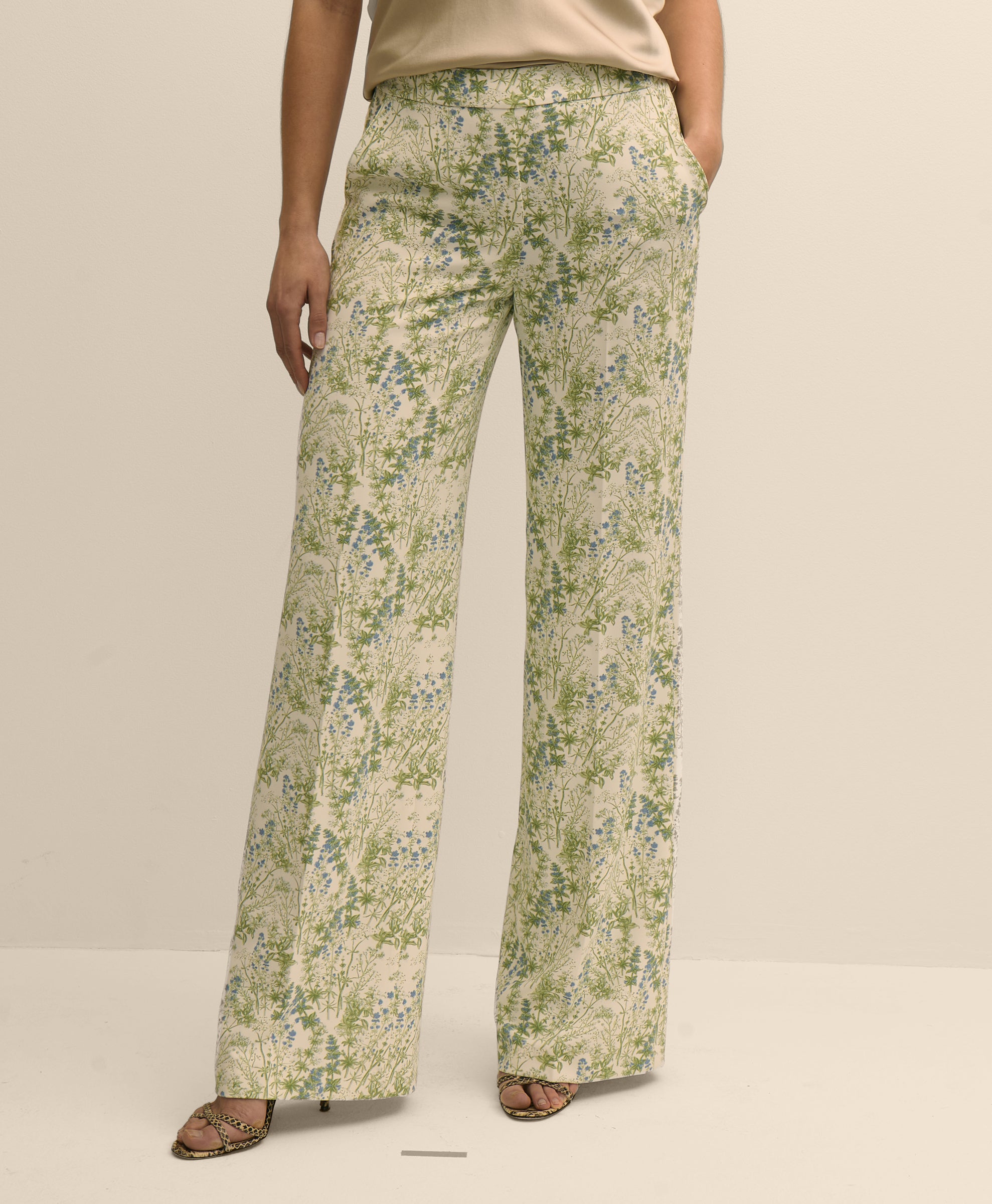PNT CRP PRINTED WD LEG WHITE GREEN BLUE