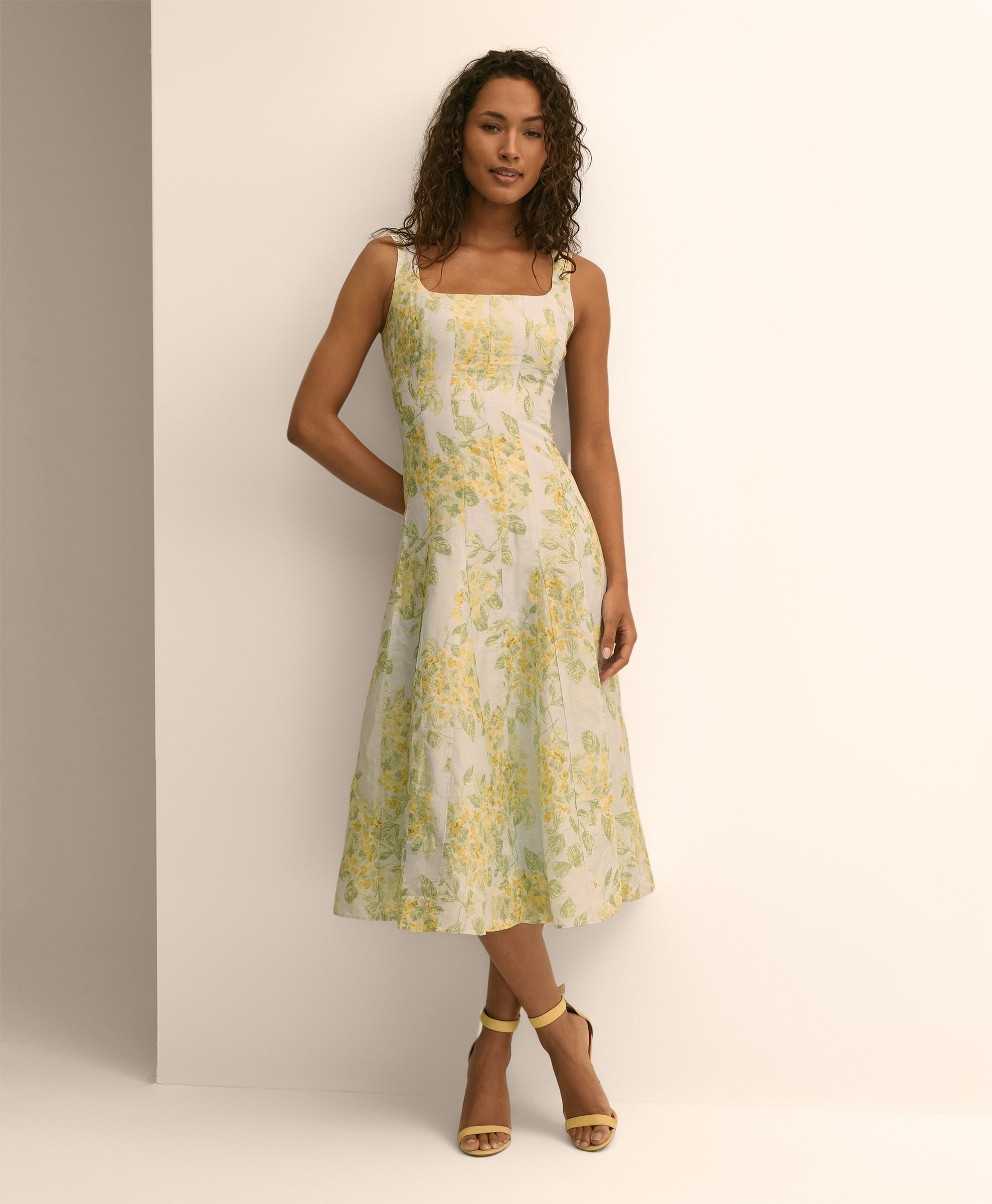 DRS LN VSCS SQUARE NECK FLORAL STRAPPY P